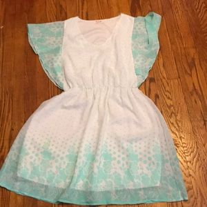 Simple white and Cyan